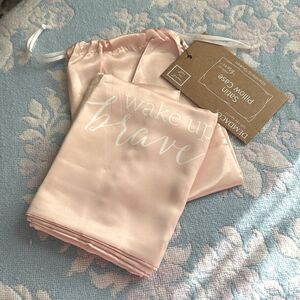 NWT Ballerina-Pink Satiny Pillow Case in Pouch *Wake Up Brave*